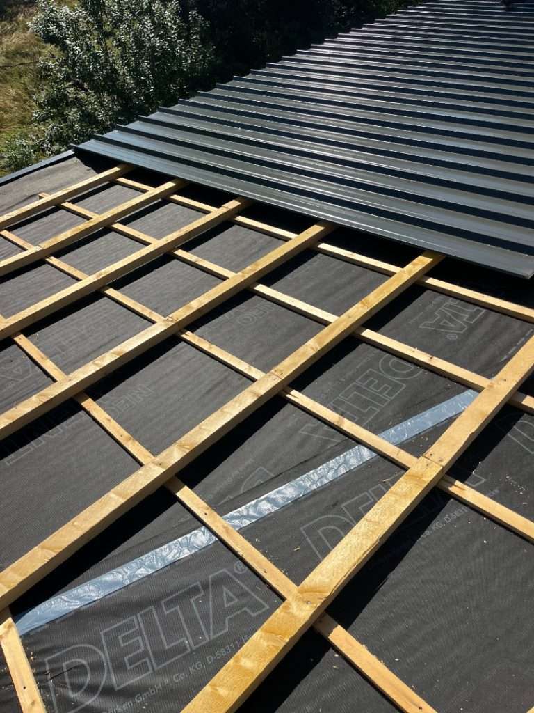 Toit en pleins travaux